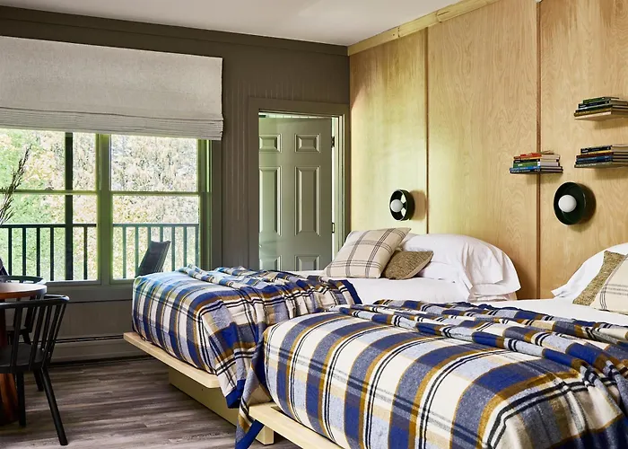 Bluebird Cady Hill Lodge